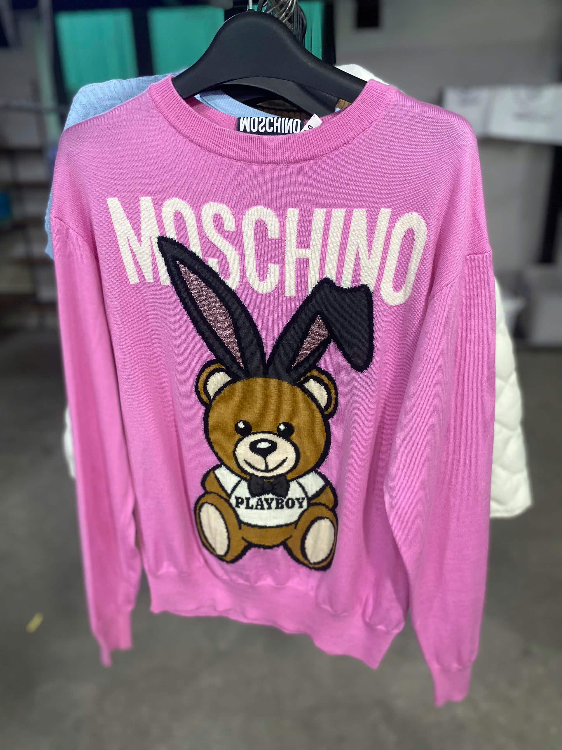 Để giặt áo len mỏng hàng hiệu chuẩn nhất cùng Japan Laundry tìm hiểu nhé .